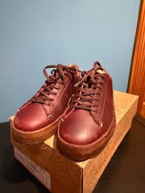 Men/Ladies’s  Casual Leather Sneakers in Burgundy Size 5